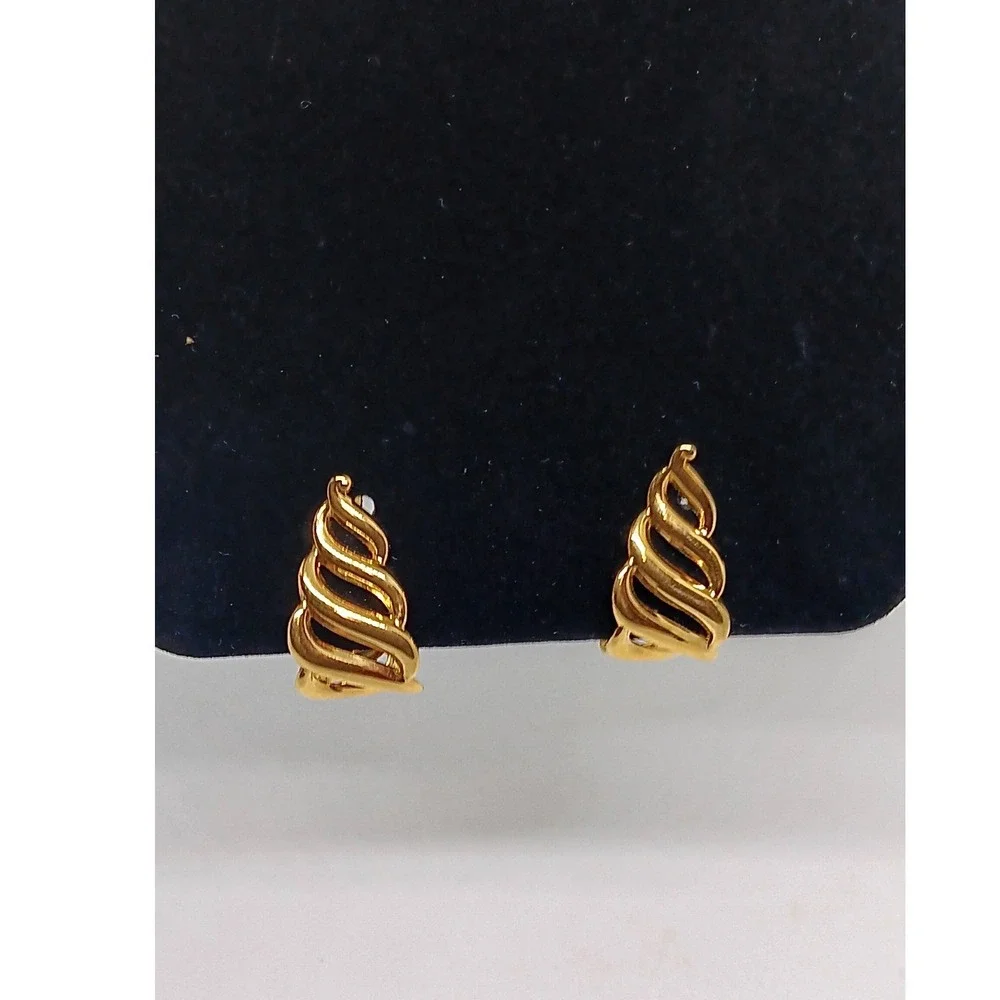 Napier gold tone